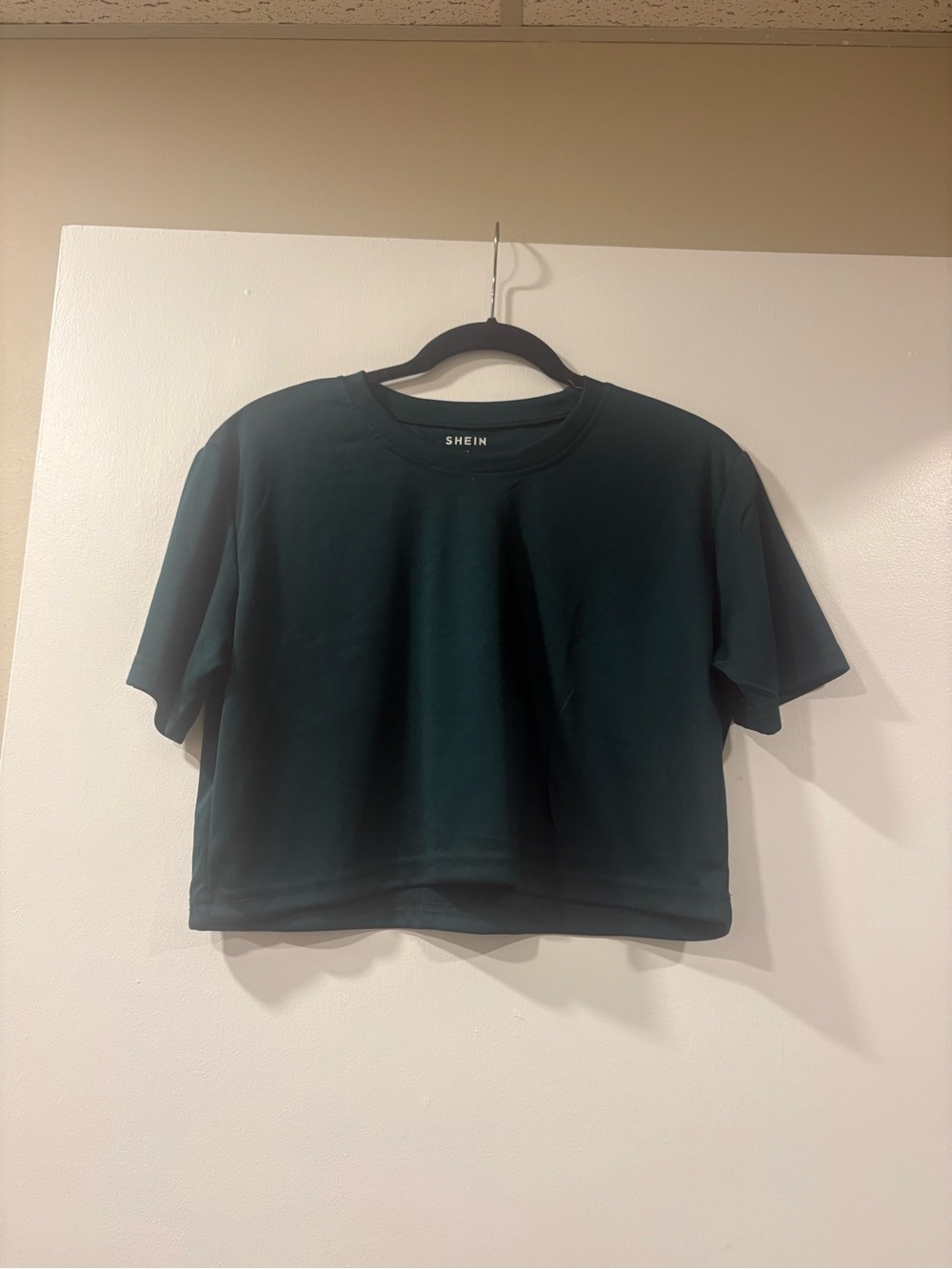 SHEIN Dark Green Cropped Crewneck Tee